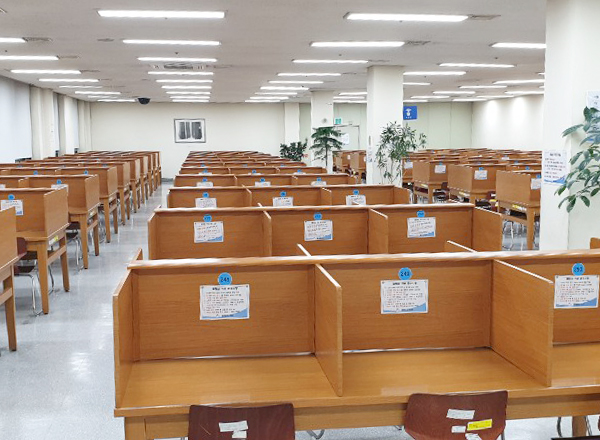 제2열람실 전경사진